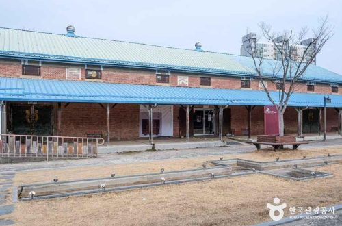 전북 완주 삼례문화예술촌, 예술과 자연이 어우러진 힐링 여행