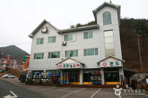 전북 무주 설천면 리틀프린스 스키샵, 최신 장비와 눈꽃 트레일 체험